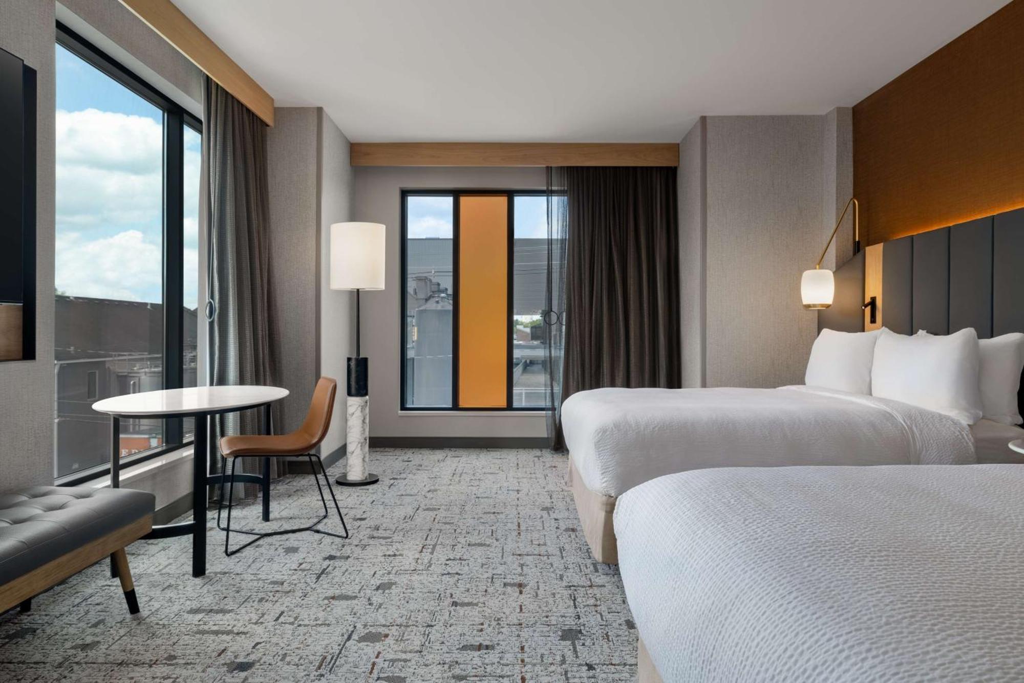 Tempo By Hilton Louisville Downtown Nulu Eksteriør billede