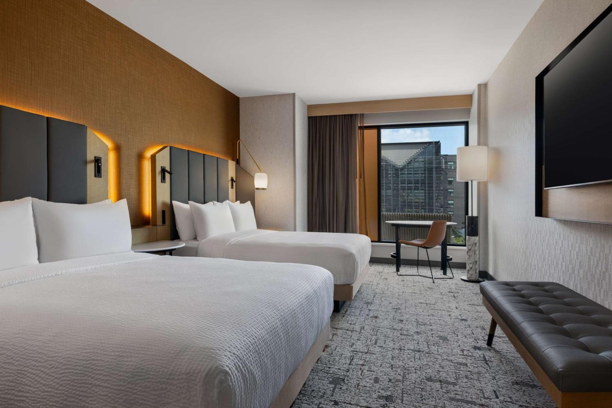 Tempo By Hilton Louisville Downtown Nulu Eksteriør billede